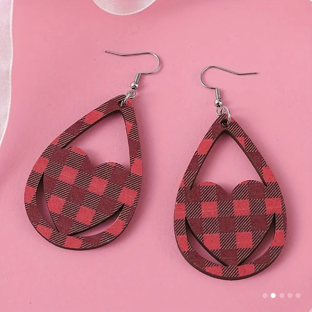 Valentine earrings